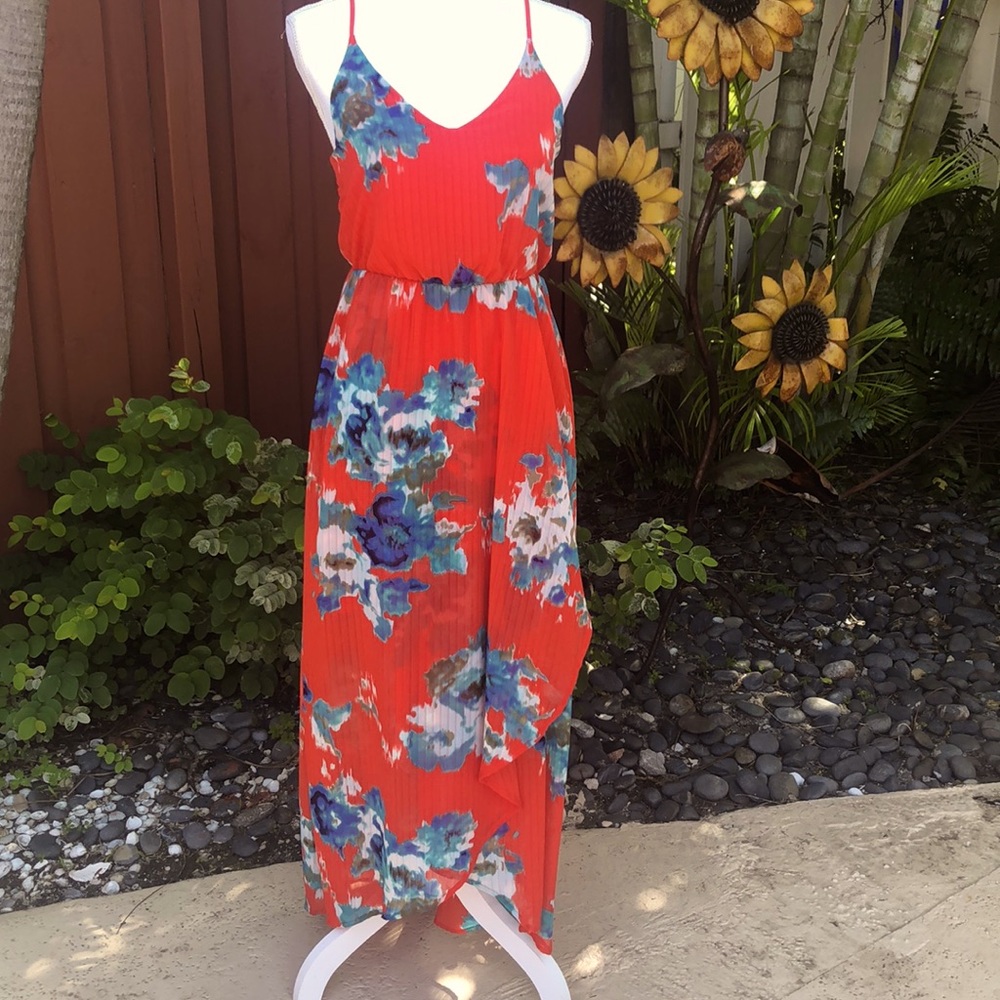 Lady in Red!  Gorgeous floral maxi sundress!